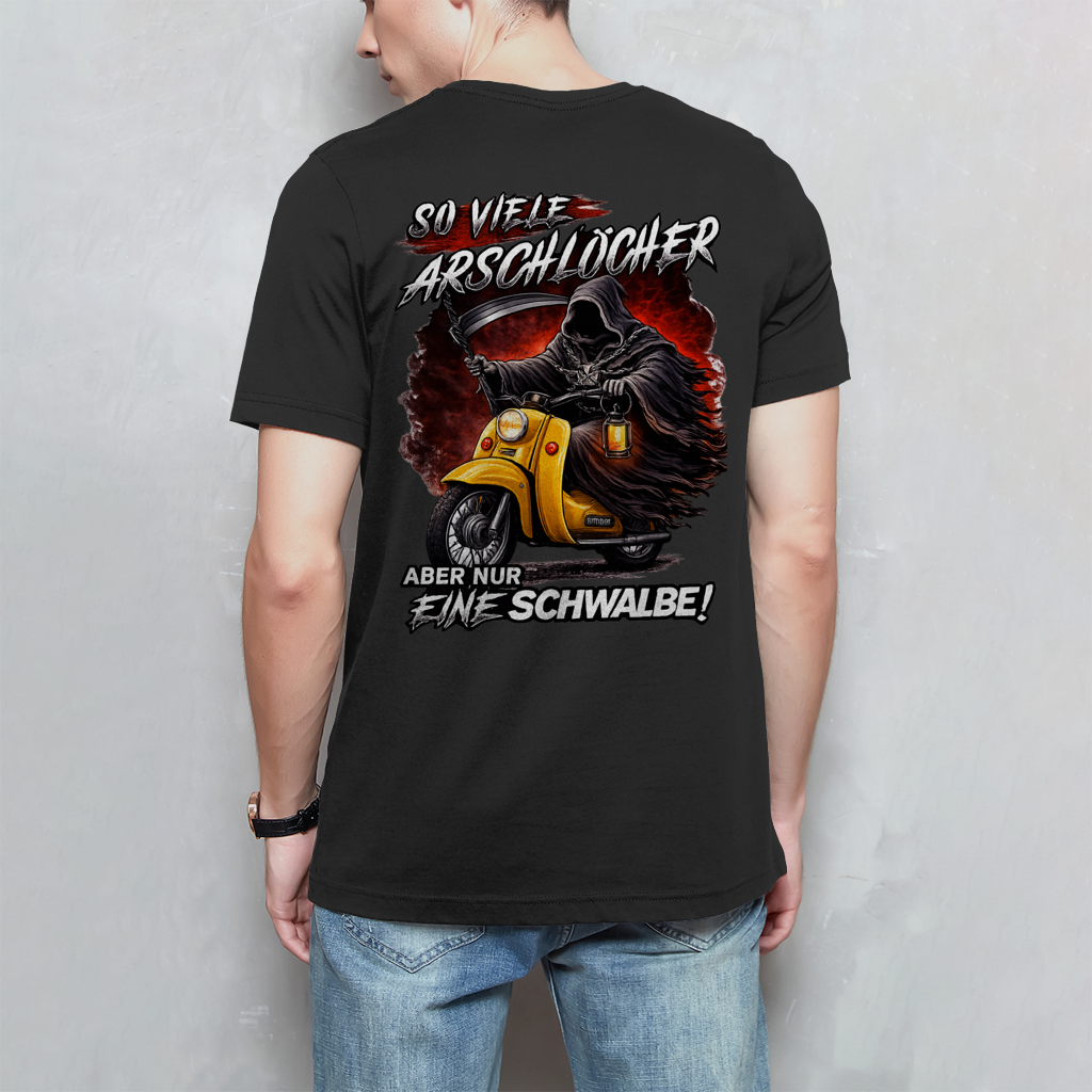 Herren T-Shirt „So viele Arschlöcher – aber nur eine Schwalbe!“